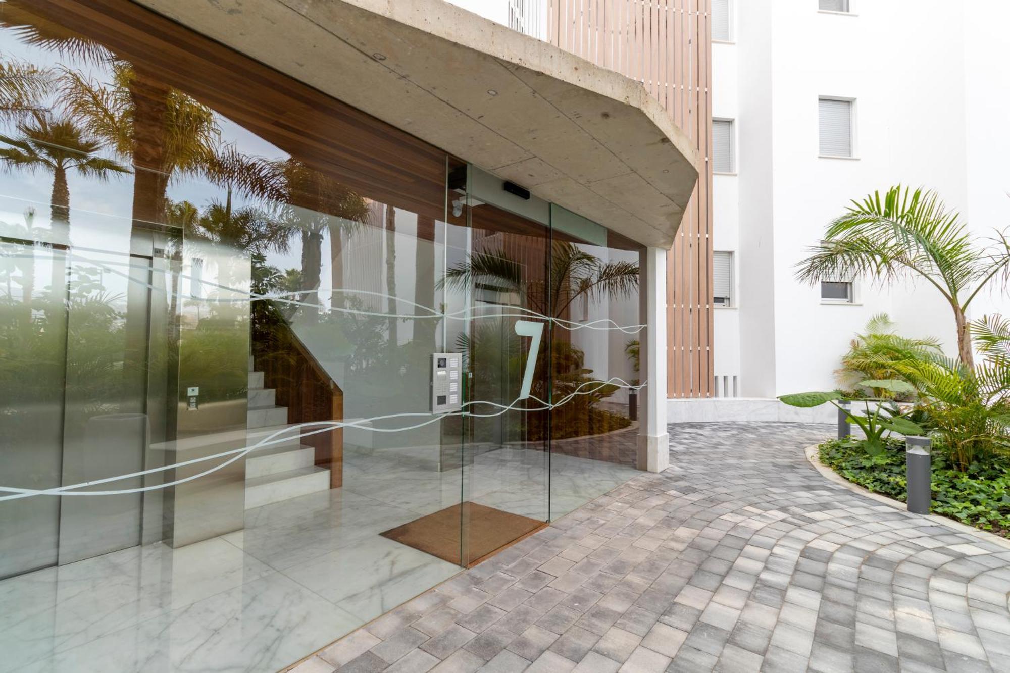 Rentitspain Apartamento Serena Terraza Con Vista A Golf Motril Eksteriør billede